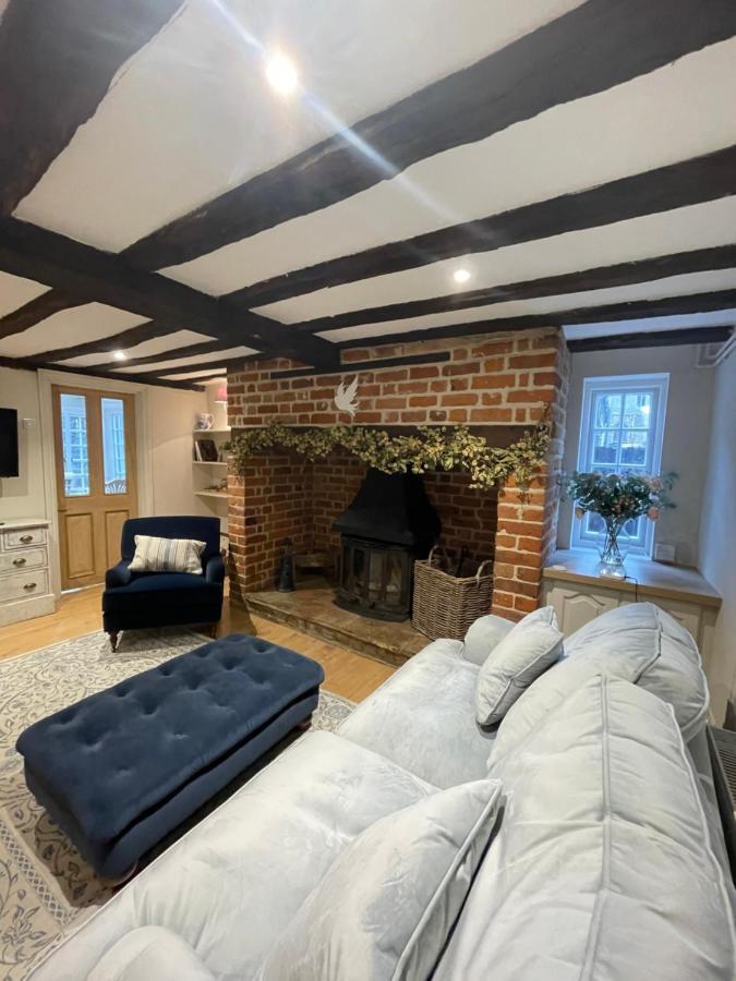 Historic Cambridgeshire Cottage Godmanchester Exterior photo