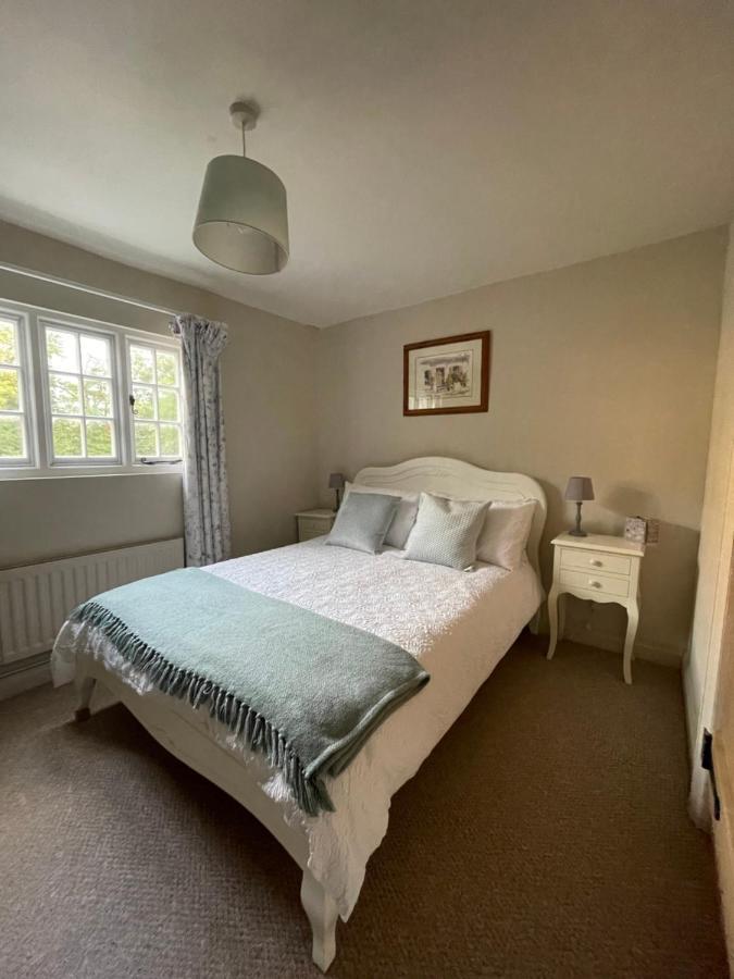 Historic Cambridgeshire Cottage Godmanchester Exterior photo