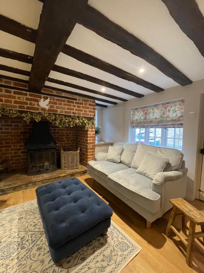 Historic Cambridgeshire Cottage Godmanchester Exterior photo